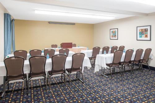 Ramada by Wyndham Springfield North