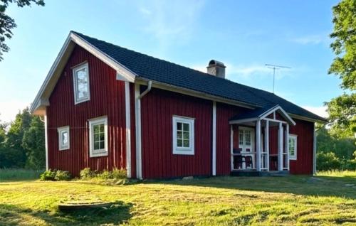. 1 Bedroom Beautiful Home In Svinaberga