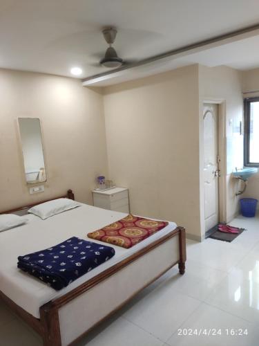 Hotel heena in Beed