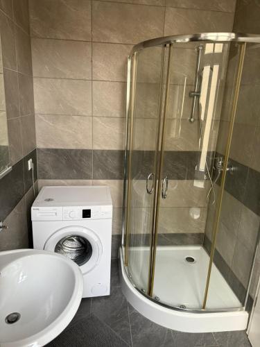 Friedrichshain Apartmenthaus - image 13