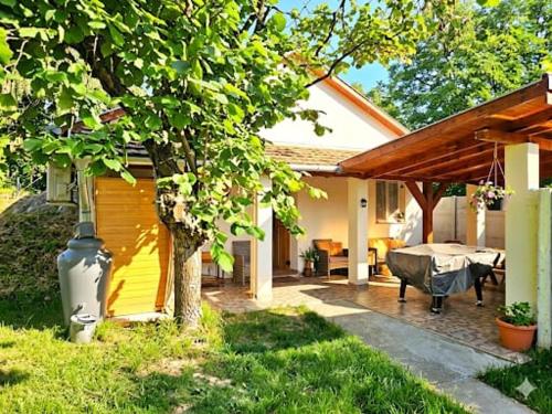 Marina Cottage in Balatonvilágos