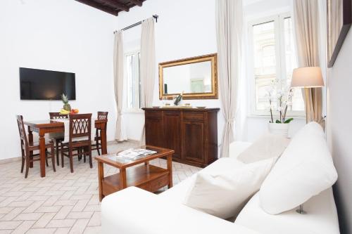 Tritone 91 Apartments, Рим (фото 7)