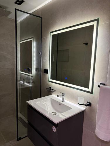Chambre triple, vue sur la ville, 3 lits