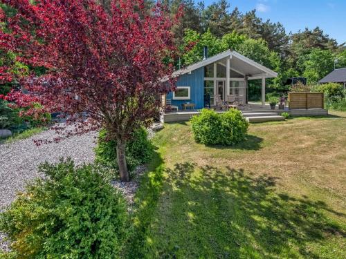 Holiday Home Rise - 600m from the sea by Interhome
