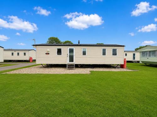 Homely 8 Berth Caravan At Sunnydale In Lincolnshire Ref 35069S gîte à louer Saltfleet