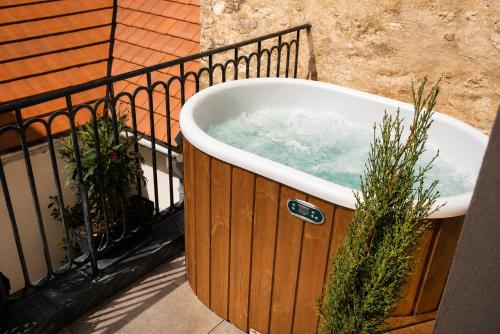 Badestamp, Hôtel & SPA Napoléon (Hotel & SPA Napoleon) in Fontainebleau