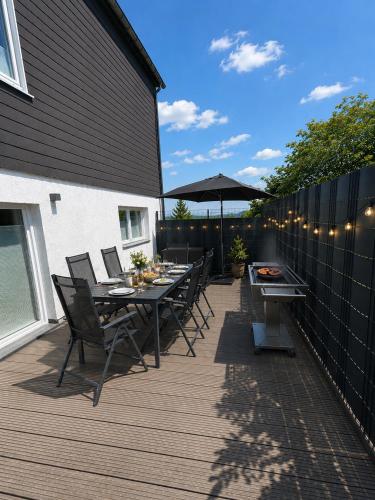Chalet Schneeliebe für 10 Personen mit Terrasse – khách sạn tại Neuastenberg