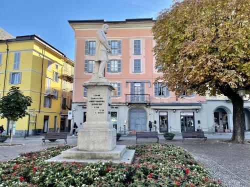Apartment Una Finestra sul Lago by Interhome
