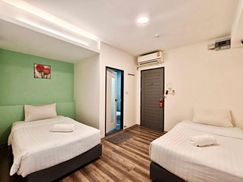 Kim Korner Hotel Room Type - Superior Twin Room - No Window