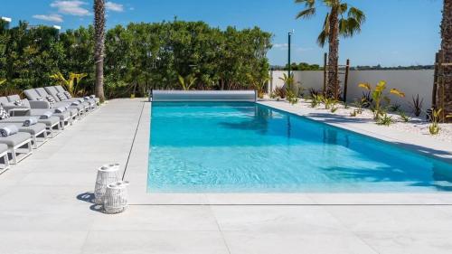 This newly renovated villa enclave of Fonte Algarv gîte à louer Ferrarias