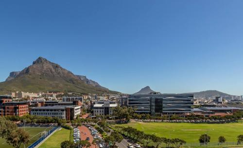 Riverlands Observatory Luxury 1 Bed with views - image 4