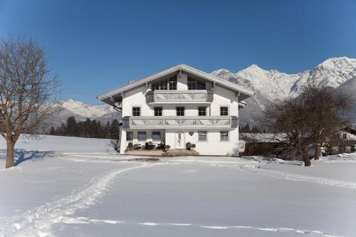  Gästehaus Weber, Pension in Oberperfuss