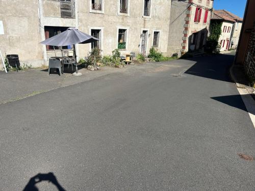 Unterkunft von außen, Comme à La Maison (Comme a La Maison) in Le Bouchet-Saint-Nicolas
