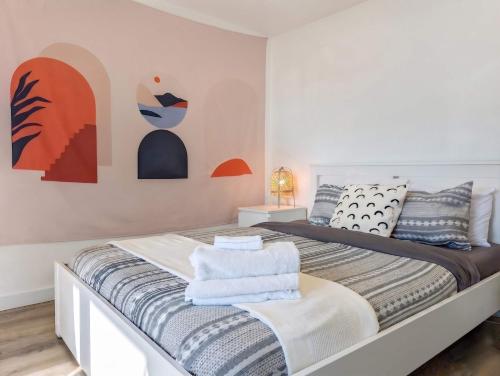Urban Limoilou 6 guests AC 1 Free Parking — other in 332 Avenue 3e, Quebec City Canada, G1L 2V8