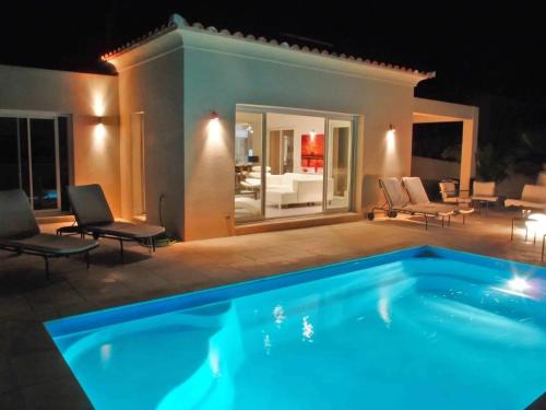 Charmante villa avec piscine privée à Calvi, 132 m²