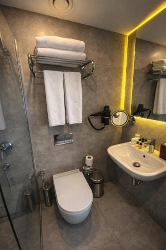 The Revia Square Hotel - image 13