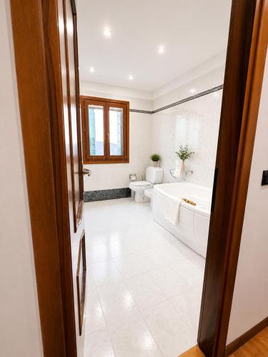 Family and Friends Apartment by Bricola Apartment - image 6