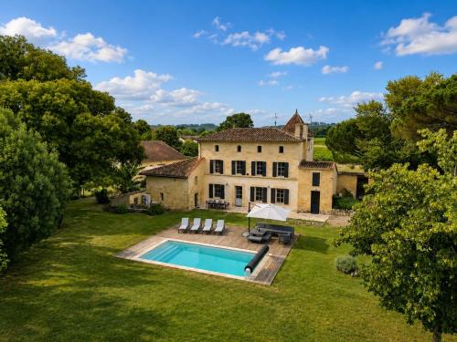 Prestigieuse Villa Beausejour, proche St Emilion in Castillon-la-Bataille