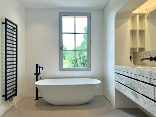 Prestigieuse Villa Beausejour, proche St Emilion in Castillon-la-Bataille