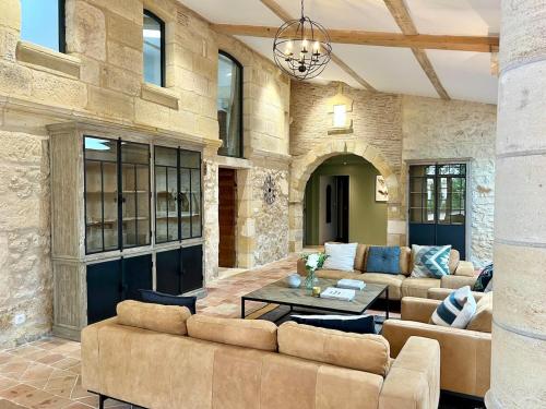 Prestigieuse Villa Beausejour, proche St Emilion in Castillon-la-Bataille