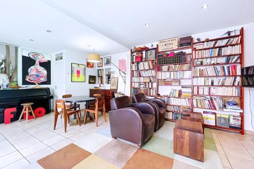 Charming house near Buttes-Chaumont - image 11