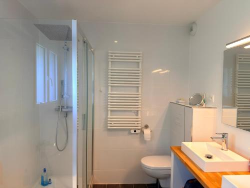 Spacieuse maison 8px proche plage et centre-ville - image 3