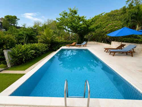 Light Blue Villa in Bedoyo
