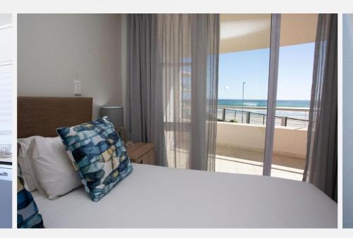 Luxurious Accessible Apartment in Vibrant Kaapstad - image 4