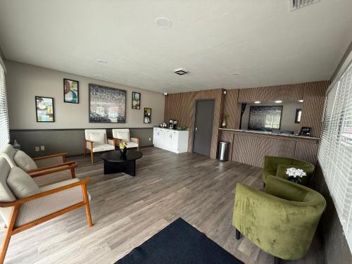 ردهة, Gateway Inn in Lake City