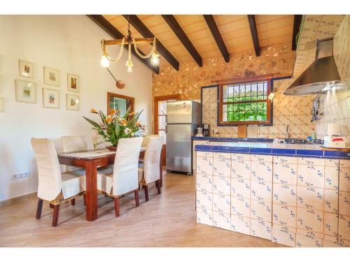 Konyha, Holiday Home Son Julia de sa Torre by Interhome in Porreres
