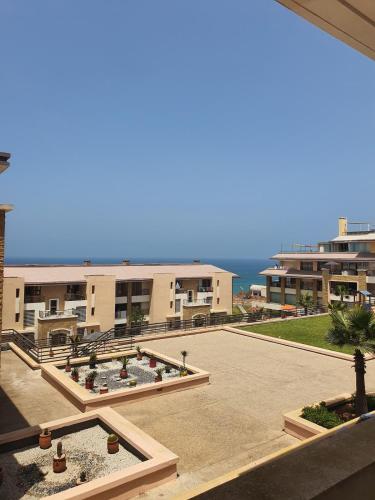 High standing apartment - Pool & Beach 2 min away in 시디 부크나델