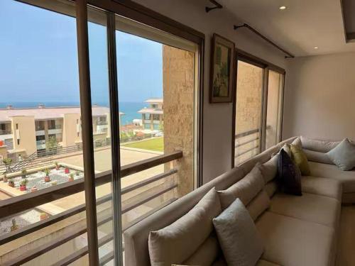 High standing apartment - Pool & Beach 2 min away in 시디 부크나델