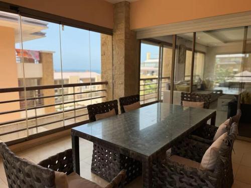High standing apartment - Pool & Beach 2 min away in 시디 부크나델