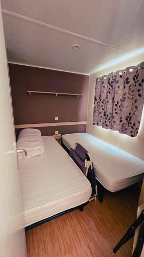 Spacious chalet with furnished terrace – khách sạn tại Frejus