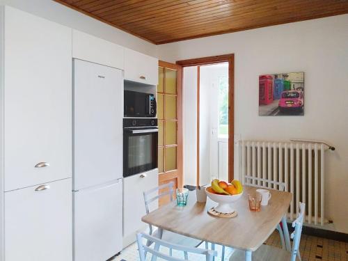 Konyha, Holiday Home Le Village by Interhome in Meuvaines