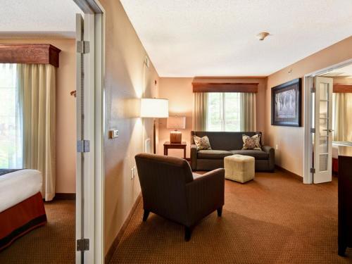 2 bedrooms, 3 beds