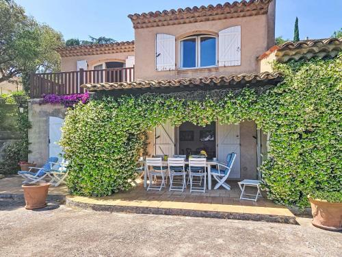 Фасада на хотела, Villa La Farlade by Interhome in Saint-Raphael