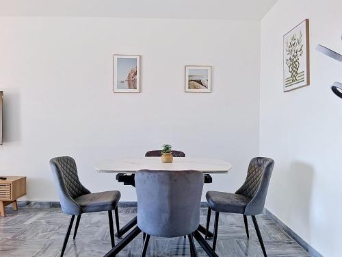 Apartment Le Chaville-3 by Interhome