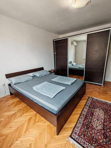 Apartment HEART OF SARAJEVOold town-free parking - image 3