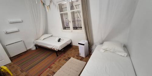 House with pool and garden in Les Issambres - image 3