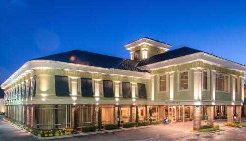 Town & Country Inn and Suites Charleston