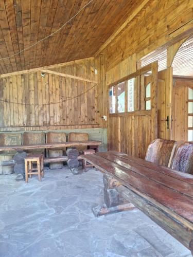 14 Scaune Casoca Tudose in Lunca Jariştei