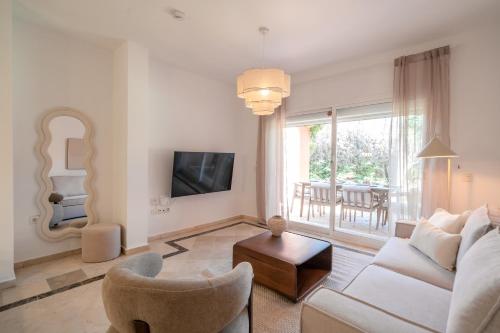 Banus Palm Garden - Stylish Stay & Prime Location