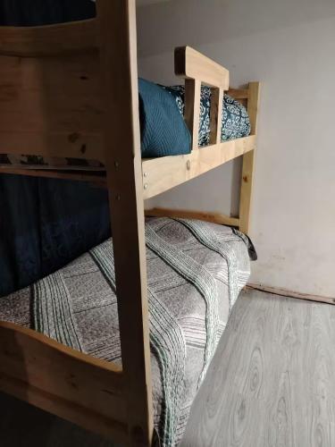 2 twin beds, 2 bunk beds