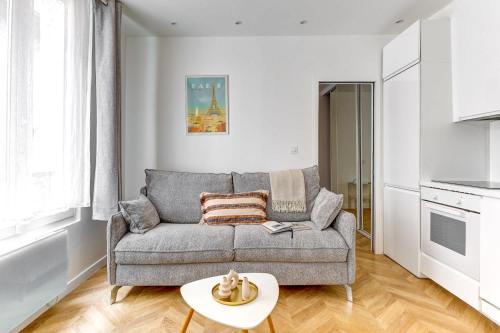 BnBNova - 1BR - Eiffel Tower & Champ de Mars - image 6