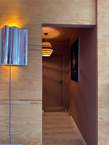 Modern apartment with forest view, close to the subway in Bjerke