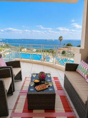Blue view - Terrace with sea view, pool, air conditioning – khách sạn tại Cannes La Bocca