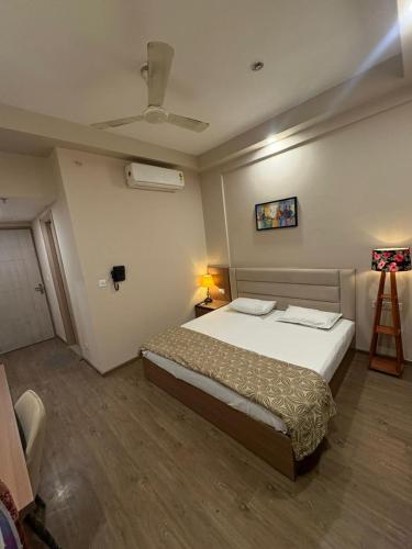 theopalstays omaxe ITC - image 2