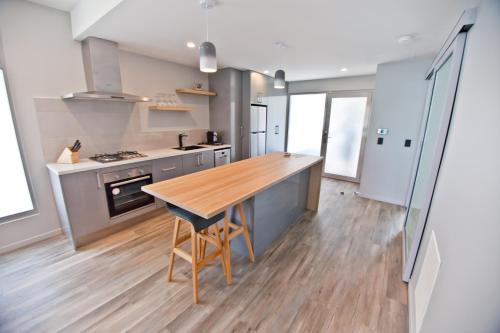 Kitchen, Waterfront Apartments in Devonport