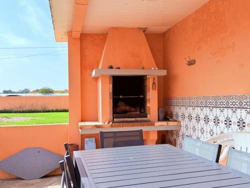 Casa Peixinho São Jacinto - 2 Bedrooms, Garden & BBQ near Beach (Casa Peixinho Sao Jacinto - 2 Bedrooms, Garden & BBQ near Beach) in São Jacinto